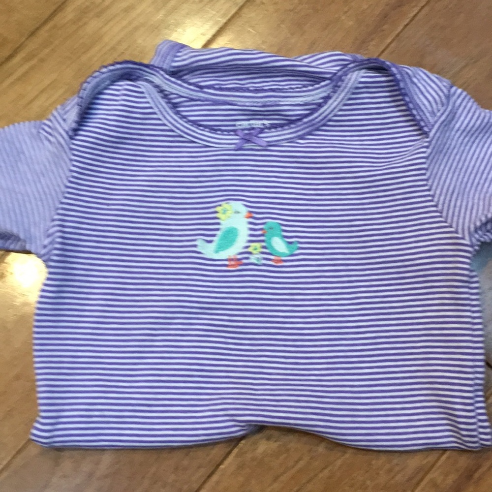 6 Carters onesies - Picture 7 of 7